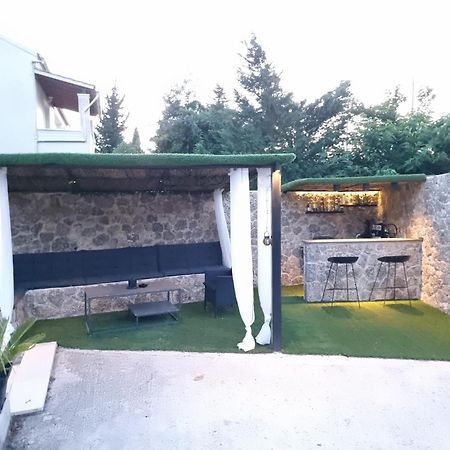 Luxvilla Agioi Deka  Luaran gambar