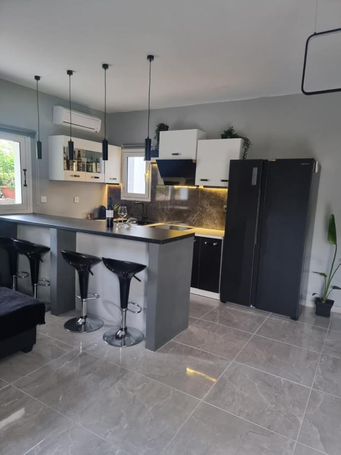 Luxvilla Agioi Deka  Luaran gambar